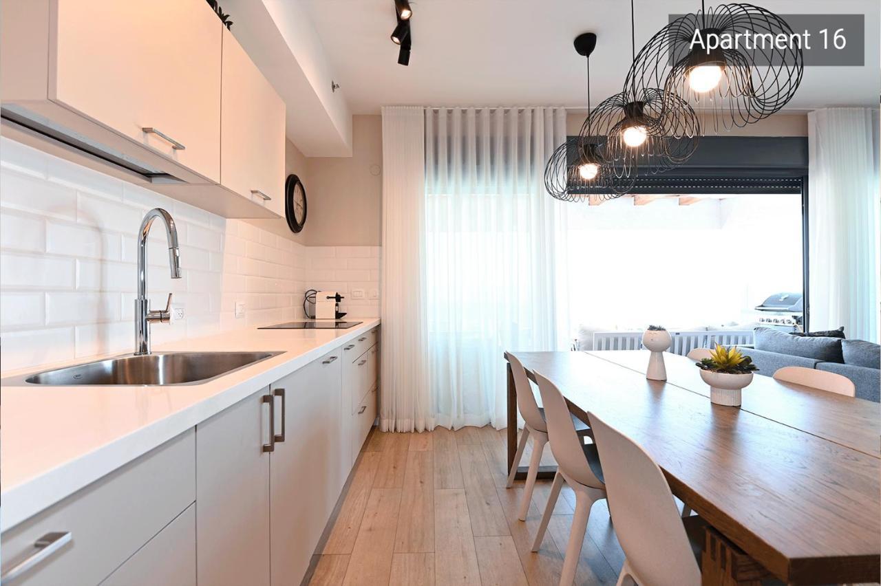 Yalarent C Kinneret Hotel Apartments Migdal Buitenkant foto